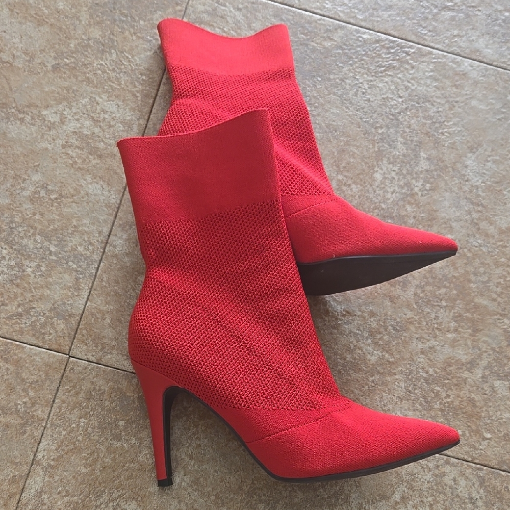 Elegant Red Women's Heeled Boots